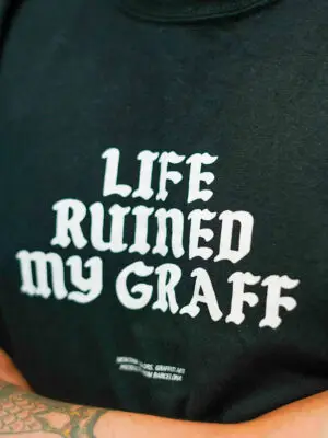 Camiseta Life Ruined My Graff Negra letras en blanco